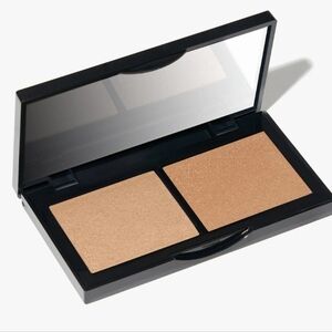 Laura Geller Hi-Def Glow Illuminator Palette: Heart Of Gold, NIB